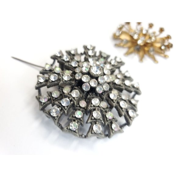 Pins - Picture 8 of 14